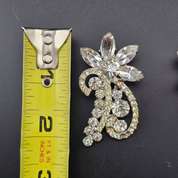 Vintage Juliana D&E Rhinestone 2" Clip-On Earrings Floral Design Statement READ - Picture 7 of 10